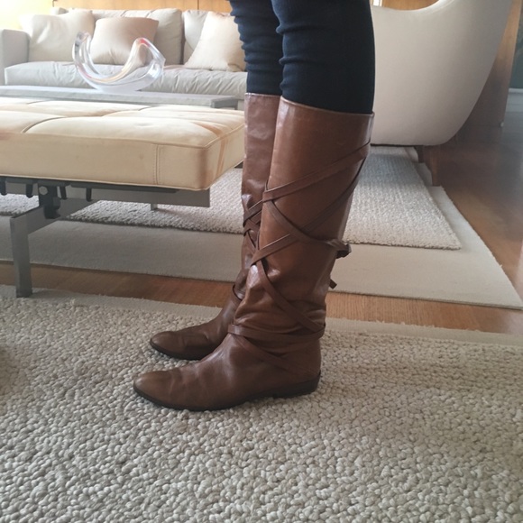 Joan & David Hand-made Italian Leather Boots - Picture 6 of 6